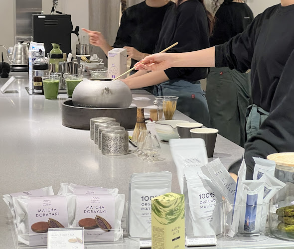 〒150-0001 東京都渋谷区神宮前５丁目１１−１３