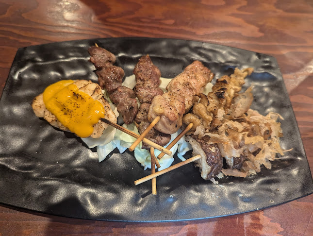 〒904-0031 沖縄県沖縄市上地１丁目１３−２０