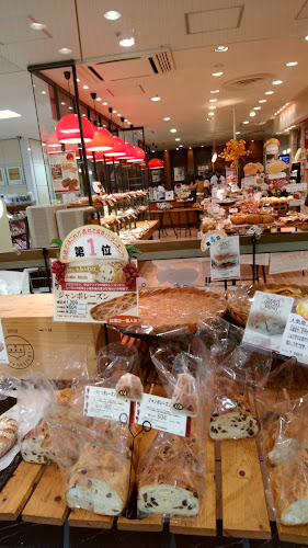 ポンパドウル 船橋東武店 - 飲食業