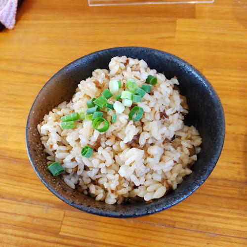 Comentarii opinii despre 沖縄そば にぃぶんじゃ〜