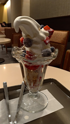 Comentarii opinii despre サンマルクカフェ 熊本下通り店