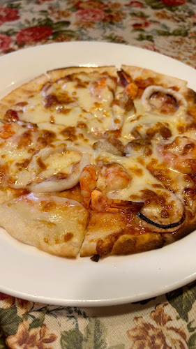 Opinii despre ナヴォーナ în 広島市 - 飲食業