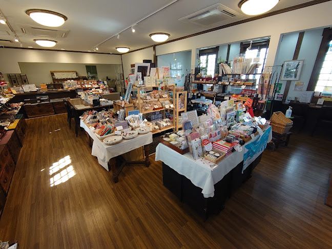 Comentarii opinii despre 駅カフェ(七日町駅カフェ)