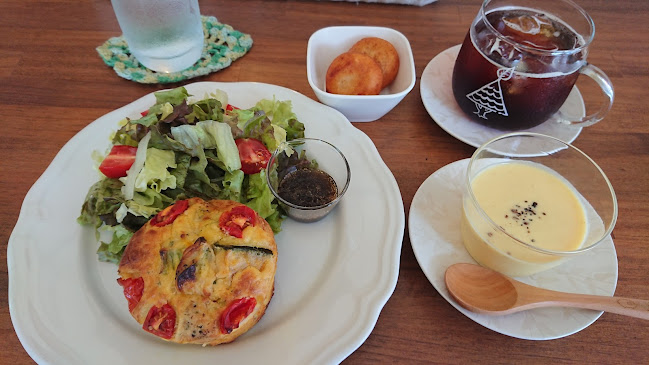 おうちＣａｆｅ樹と葉っぱ