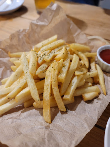 Opinii despre 無国籍居酒屋 ふぁにや în 寝屋川市 - 飲食業