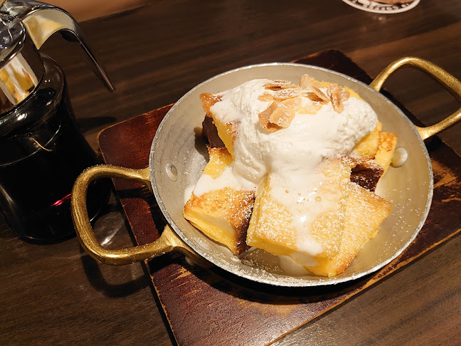 Comentarii opinii despre 星乃珈琲店 静岡曲金店