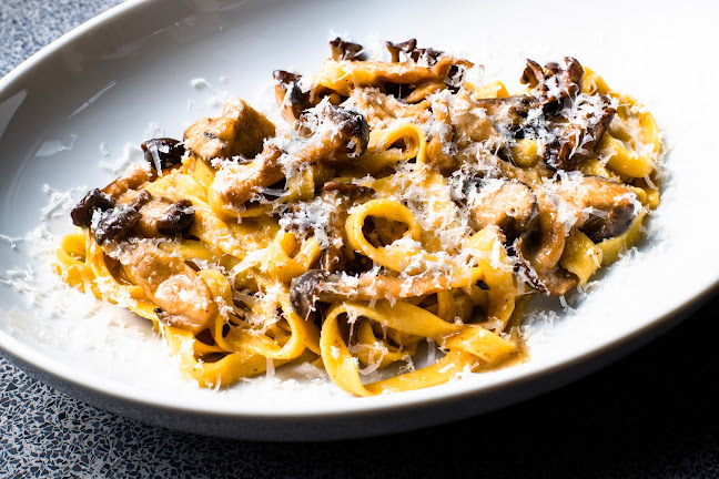 MR. MAURICE’S ITALIAN & Rooftop Bar（ミスター・モーリスズ・イタリアン&ルーフトップバー） - 飲食業