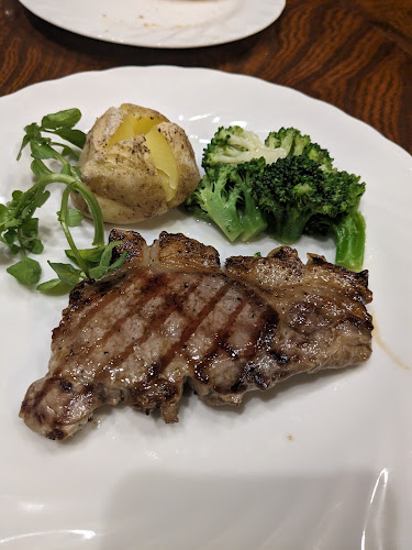 Opinii despre ラツール în 青森市 - 飲食業