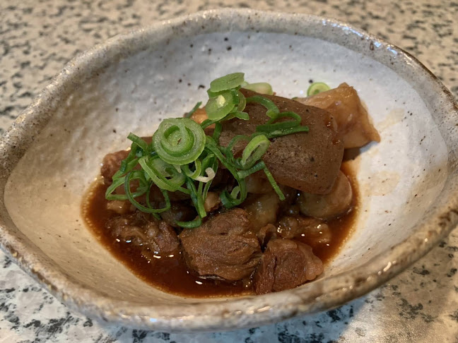 〒414-0004 静岡県伊東市猪戸１丁目３−７