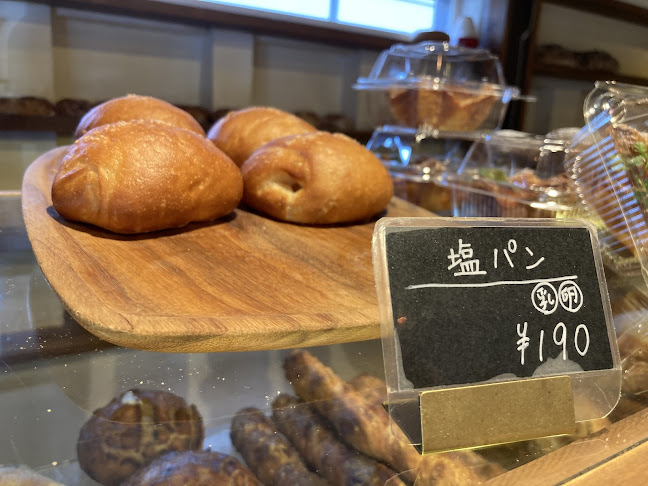 〒810-0044 福岡県福岡市中央区六本松４丁目５−２３