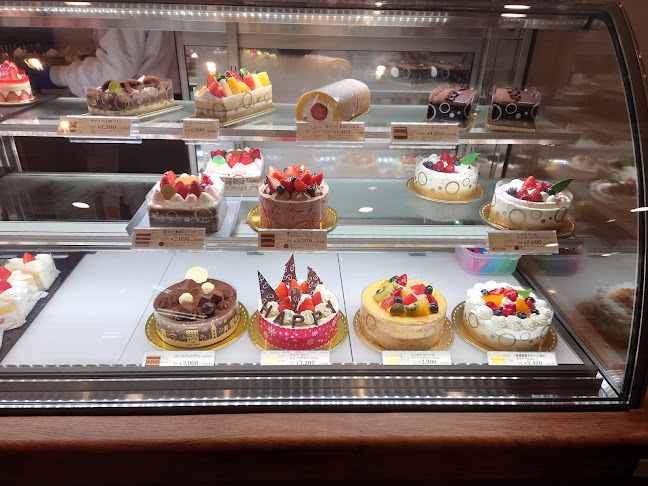 Comentarii opinii despre シャトレーゼ 千種宮根台店