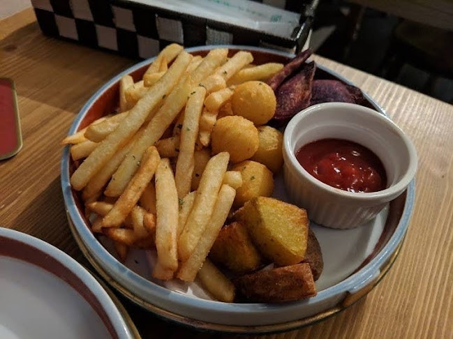 〒160-0022 東京都新宿区新宿１丁目１７ ５１F