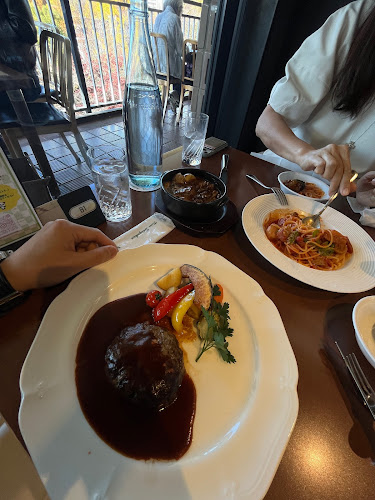 Opinii despre 上野精養軒 în 台東区 - 飲食業