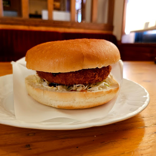 Opinii despre コメダ珈琲店 昭和橋店 în 名古屋市 - 飲食業