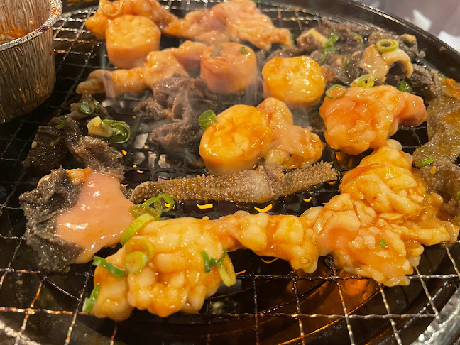 Opinii despre 焼肉ホルモンまるよし精肉店 天六店 în 大阪市 - 飲食業