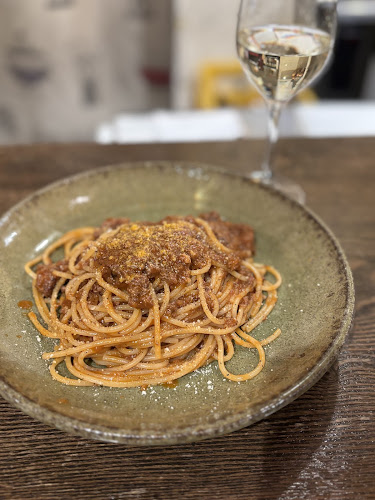トリワイン PIKOSHHHU ピコシュー 京橋店 - 飲食業