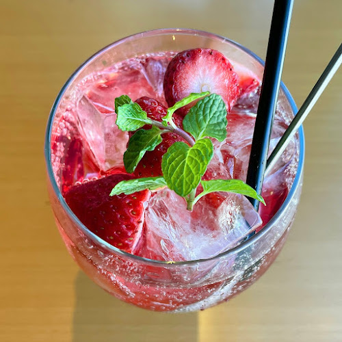 24/7 café apartment 池袋 - 飲食業