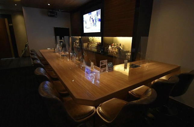 GIRLS BAR EASTガールズバー イースト