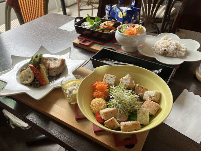 〒462-0038 愛知県名古屋市北区稚児宮通２丁目１６