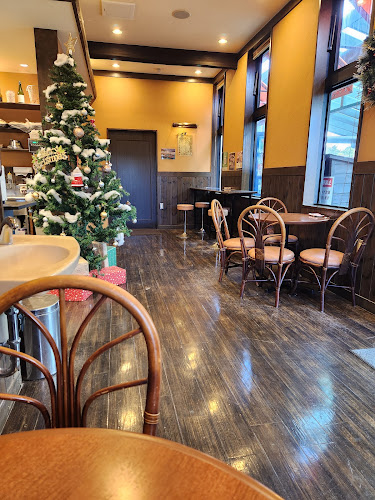 石窯パン工房 森のくまさん 米子店 - 飲食業