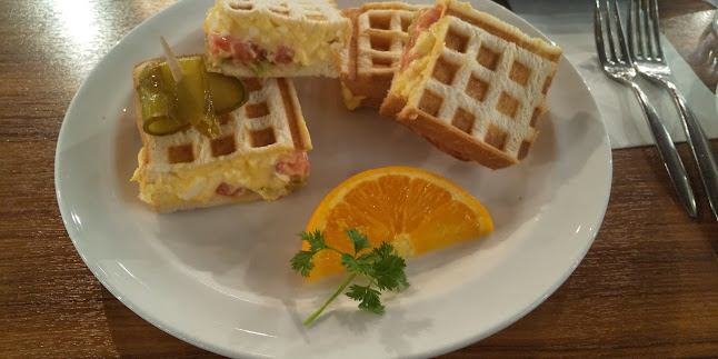 〒650-0044 兵庫県神戸市中央区東川崎町１丁目７−２, サウスモール1階 神戸ハーバーランドumie