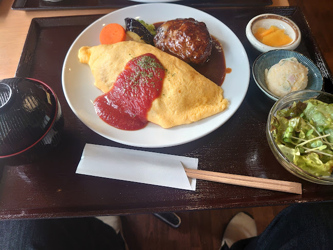 Cafe ＆ Restaurant まどい - 飲食業