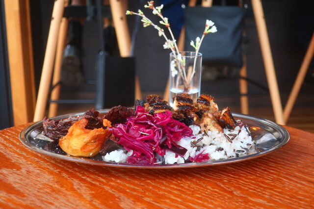 Comentarii opinii despre THE RAD