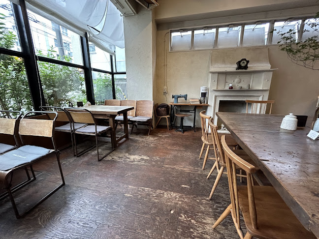 〒060-0061 北海道札幌市中央区南１条西１２丁目４−１８２ AS ビル 1F