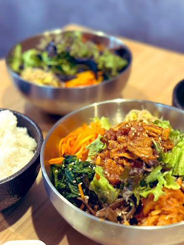 〒341-0024 埼玉県三郷市三郷２丁目１−４