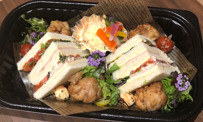 Opinii despre おうちでごはん Heureuxheure(ウルーウール) în 仙台市 - 飲食業