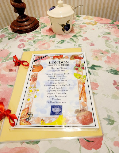 Opinii despre スリーチムニーズ în 大阪市 - 飲食業