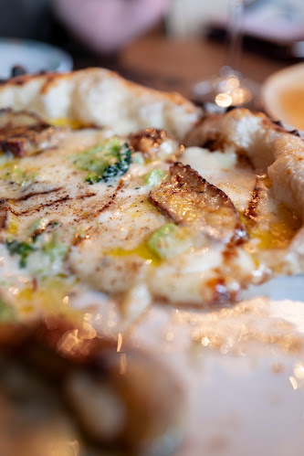 オステリア ジリ - 飲食業