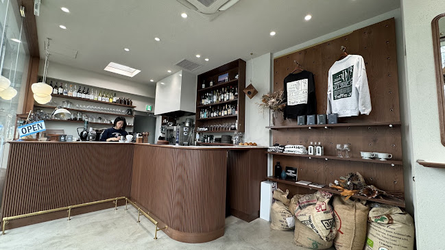 Opinii despre Junction STAND Cafe Bar în 世田谷区 - 飲食業