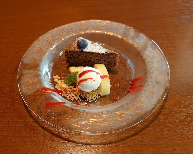 〒921-8151 石川県金沢市窪６丁目１１２