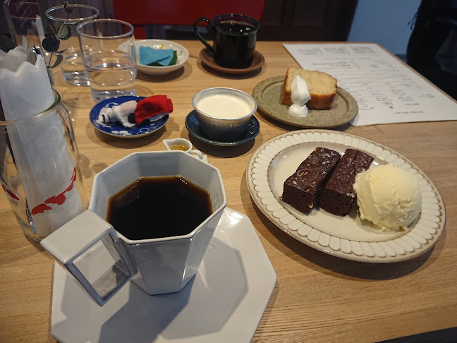 Opinii despre 喫茶とギャラリー なみなみ în 札幌市 - 飲食業