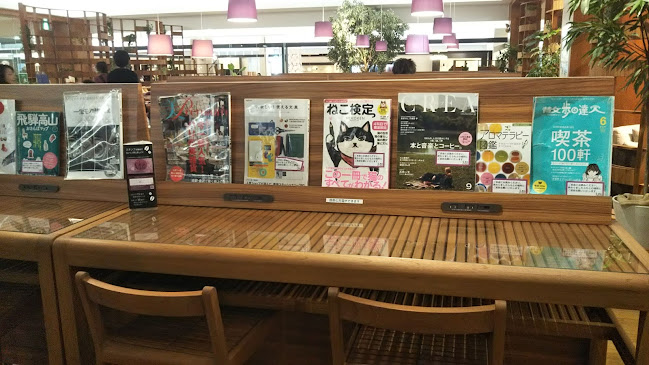 Comentarii opinii despre MOA cafe 幕張TIF店