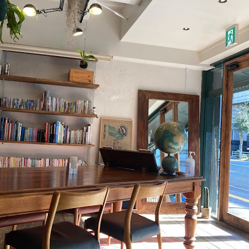 Comentarii opinii despre Travelbook&coffee HUB CAFE