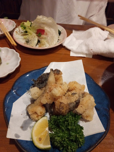 〒780-0841 高知県高知市帯屋町１丁目１０−７