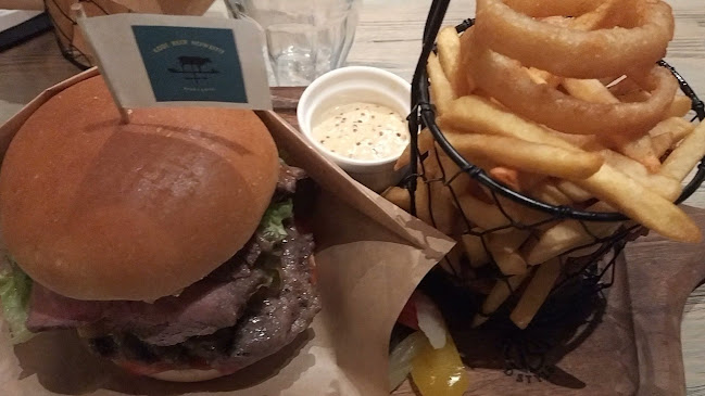 〒650-0001 兵庫県神戸市中央区加納町４丁目２−１