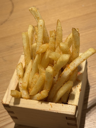 〒930-0001 富山県富山市明輪町1番231号 MAROOT１F