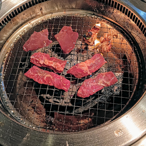 焼肉ホルモンまるよし精肉店 天六店 - 飲食業