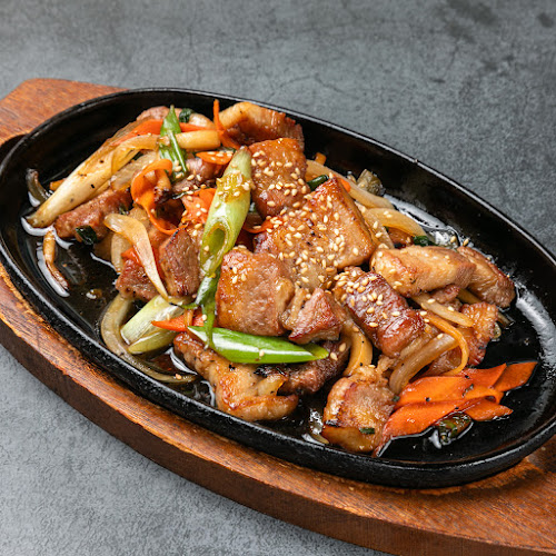 Opinii despre 古民家韓食堂いるだ în 名古屋市 - 飲食業