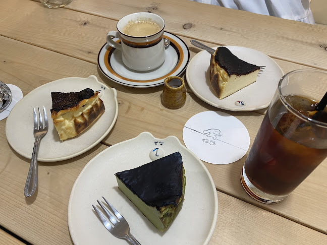 ごはんとおやつのお店 日々 - 飲食業