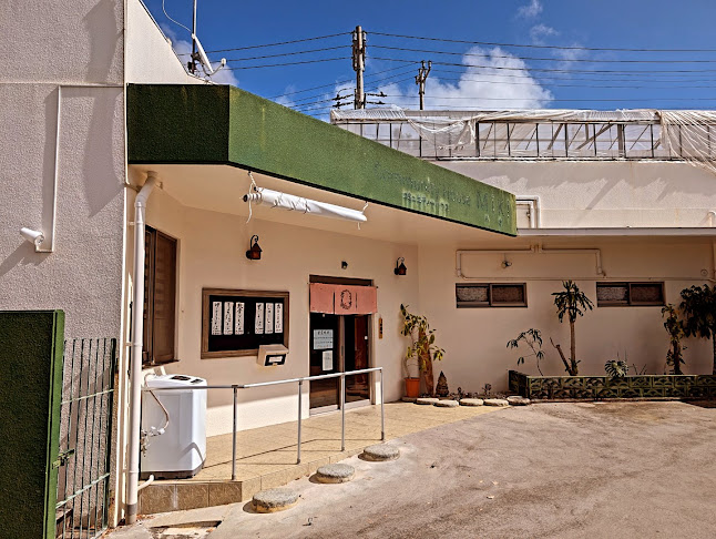 Comentarii opinii despre 沖縄そば にぃぶんじゃ〜