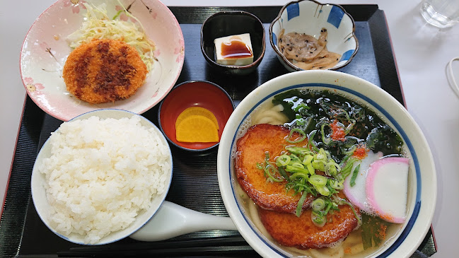 Comentarii opinii despre Den Den (Cafe restaurant)