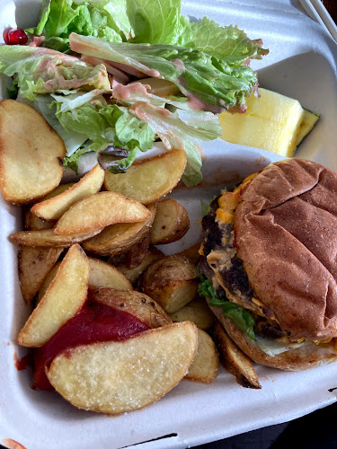 〒652-0032 兵庫県神戸市兵庫区荒田町１丁目５−４