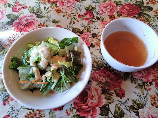 Opinii despre ナヴォーナ în 広島市 - 飲食業