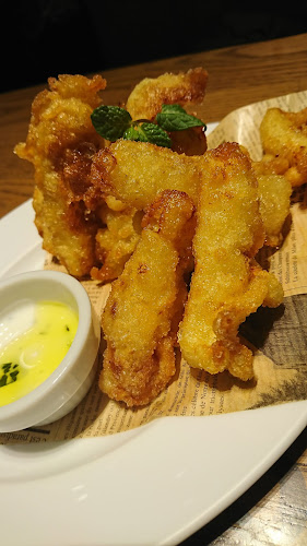 Beer & Spice KITTE丸の内店 - 飲食業