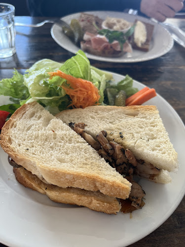 〒248-0016 神奈川県鎌倉市長谷２丁目１３−４７