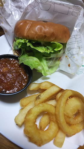 Comentarii opinii despre モスバーガー金沢八景店